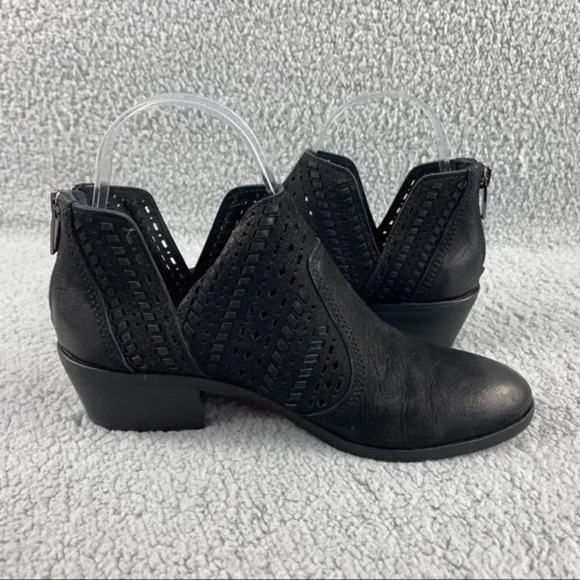 𝅺VINCE CAMUTO PRASATA BOOTIES Black Nubuck Suede Leather Boots‎ Zip Womens 6 - Picture 11 of 16